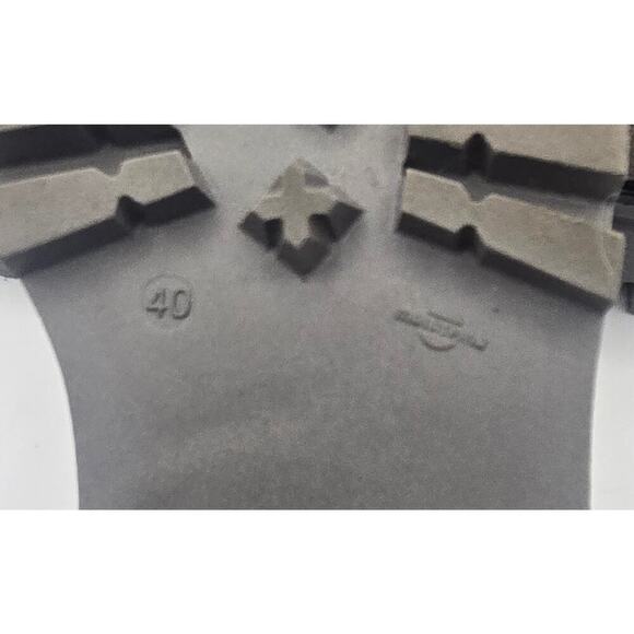 Gianluca Pisati Grey Suede Ladies's Slip on Loafers Size 40 - US Size 9.5 - Picture 8 of 11